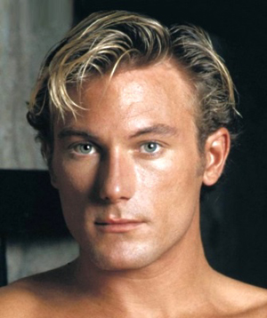 Johnny Rey (Rhett Palmer)
